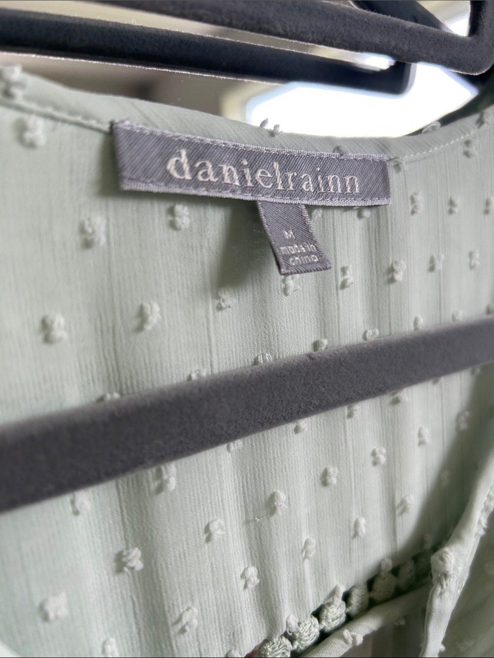 Daniel Rainn Mint Green Floral Flutter Sleeve Blouse - Picture 3 of 3
